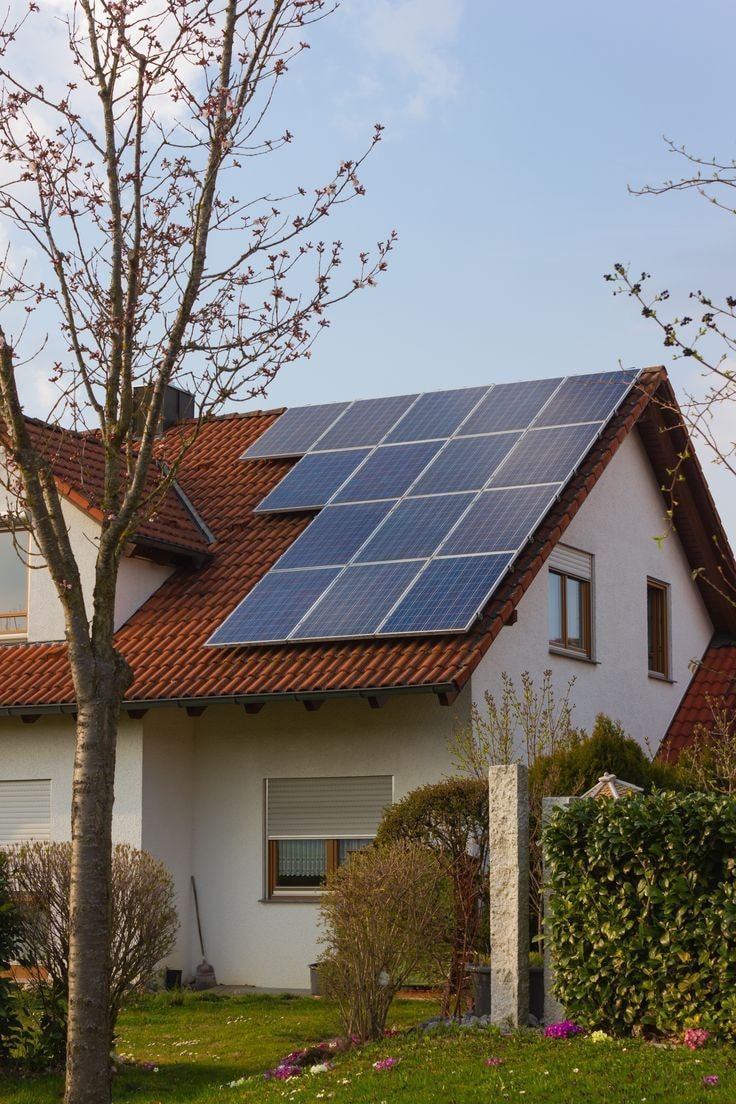 Impianto fotovoltaico su una casa unifamiliare