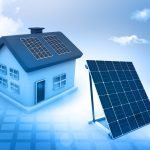 casa con pannelli solari e simbolo del dollaro